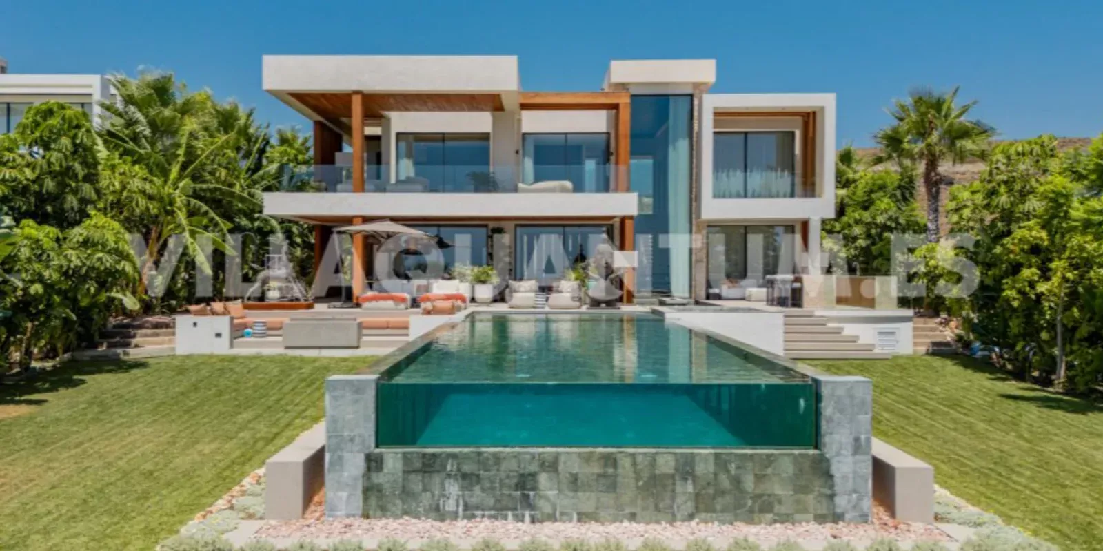 Errores comunes al comprar una casa en la Costa del Sol siendo europeo